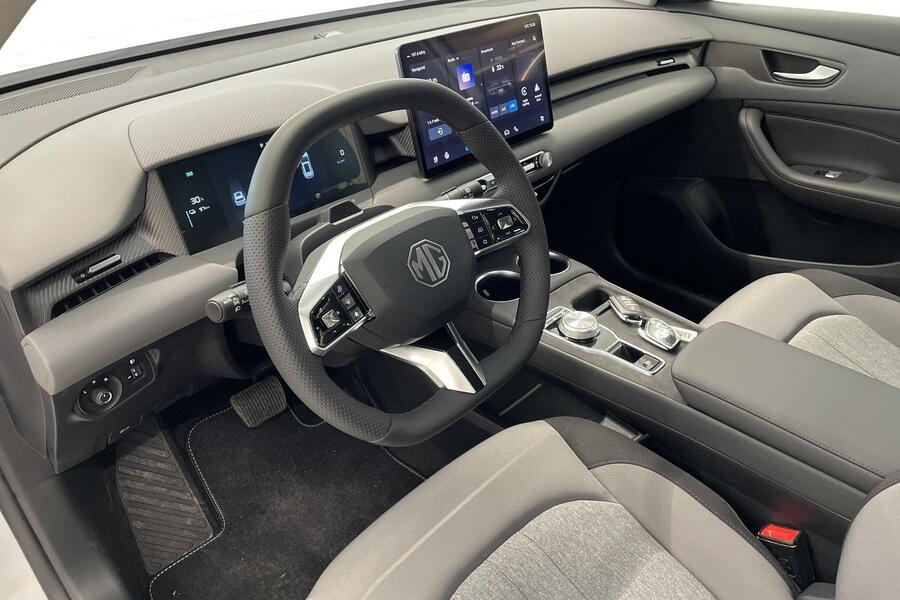 MG MGS5 EV vaihtoauto