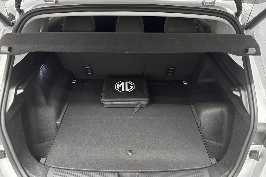 MG MGS5 EV vaihtoauto