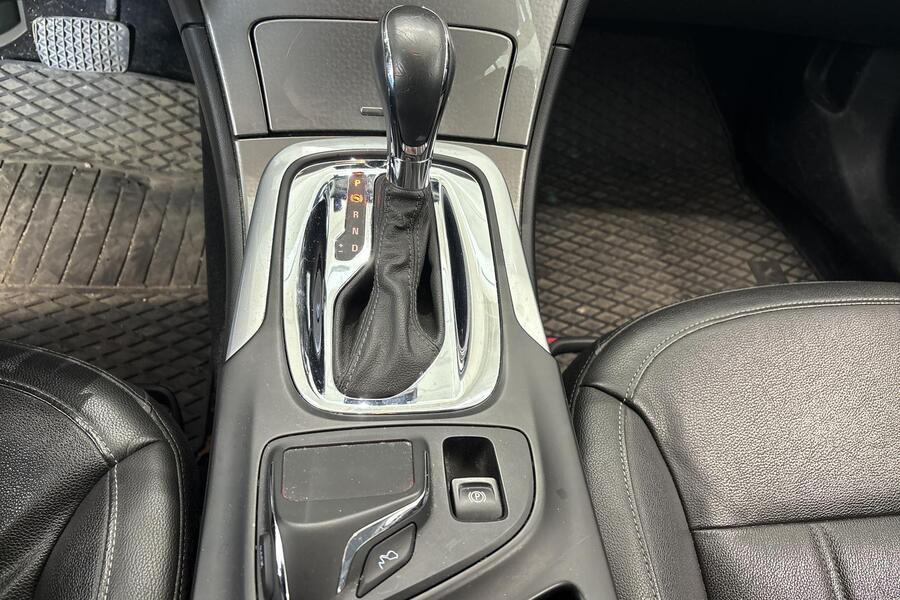 Opel Insignia vaihtoauto