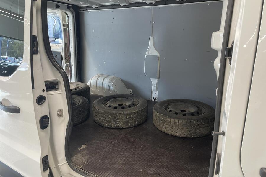 Opel Vivaro vaihtoauto