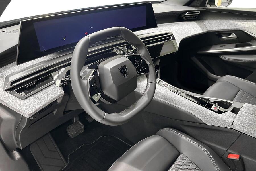 Peugeot E-3008 vaihtoauto