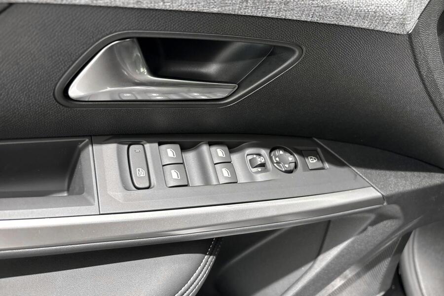 Peugeot E-3008 vaihtoauto