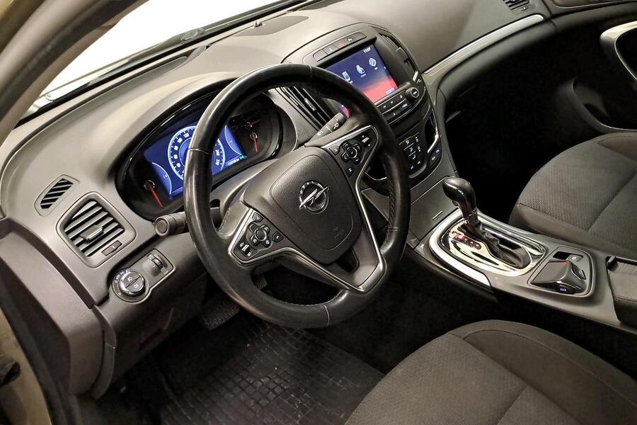 Opel Insignia vaihtoauto