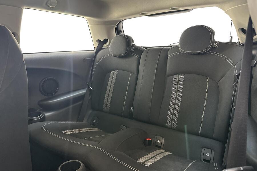 Mini Hatchback vaihtoauto