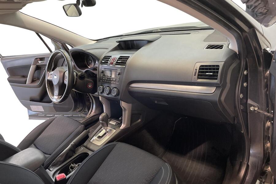 Subaru Forester vaihtoauto