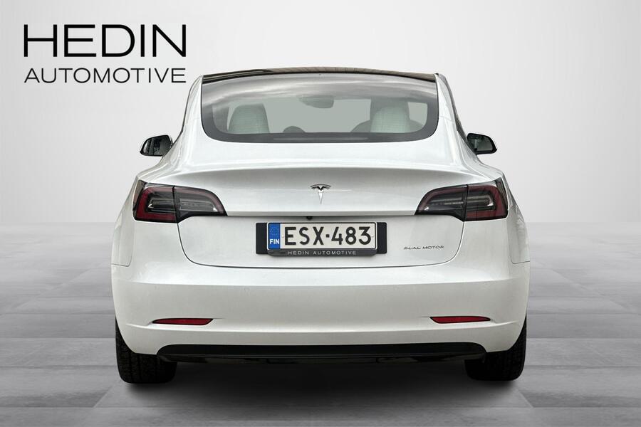 Tesla Model 3 vaihtoauto