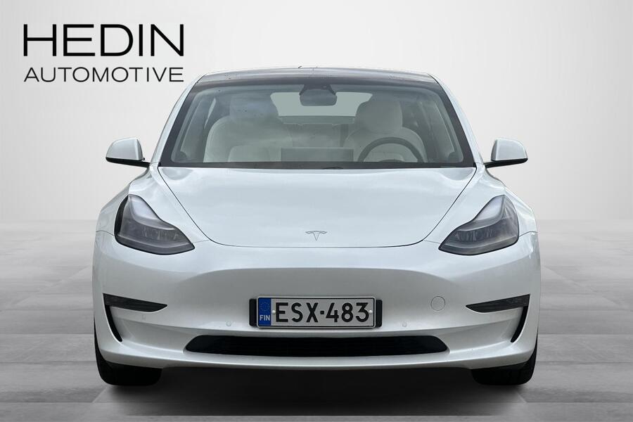 Tesla Model 3 vaihtoauto