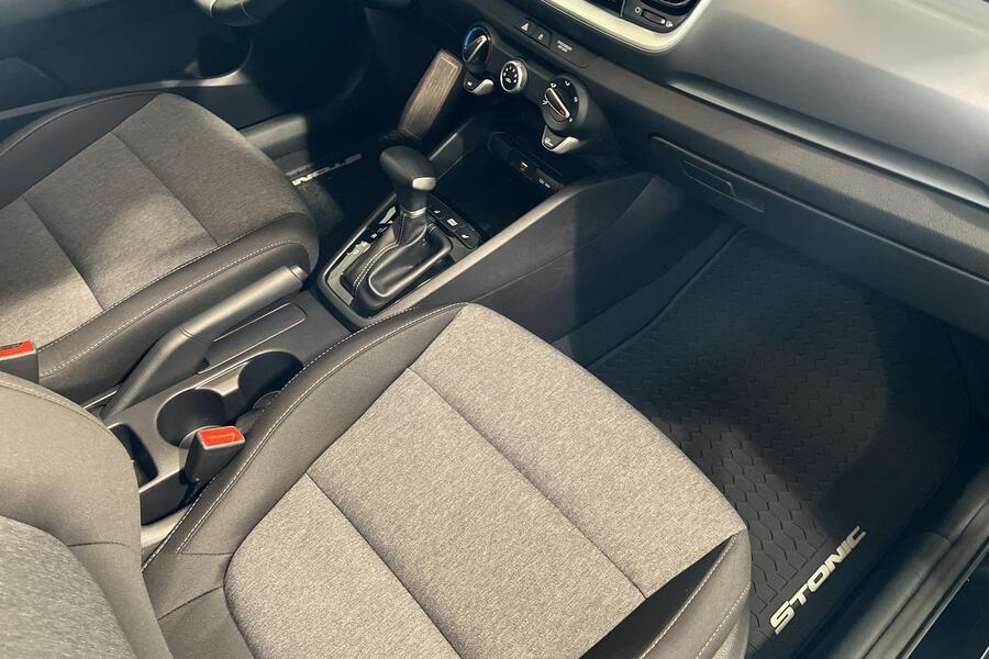 Kia Stonic vaihtoauto