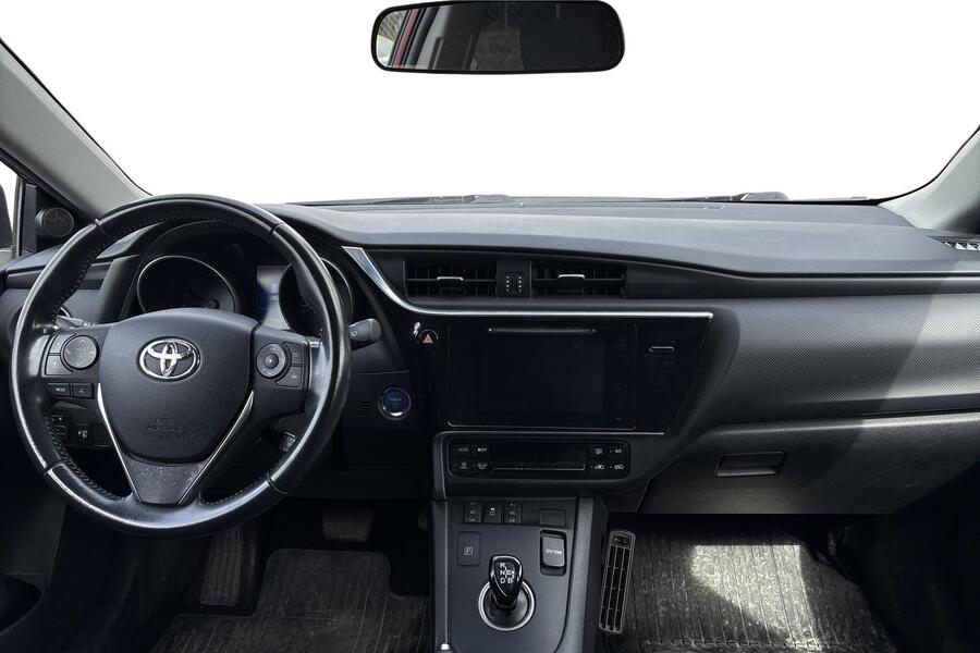 Toyota Auris vaihtoauto