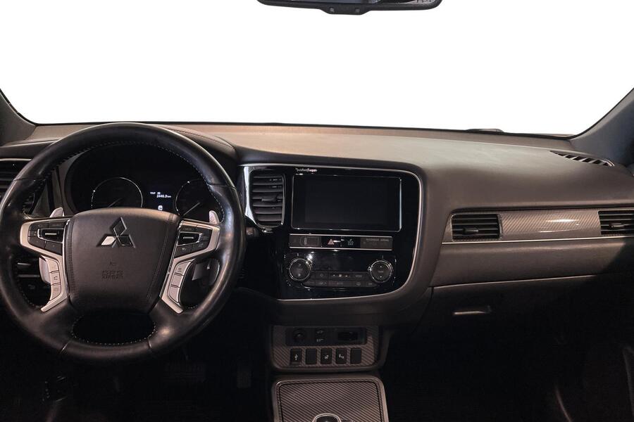 Mitsubishi Outlander PHEV vaihtoauto