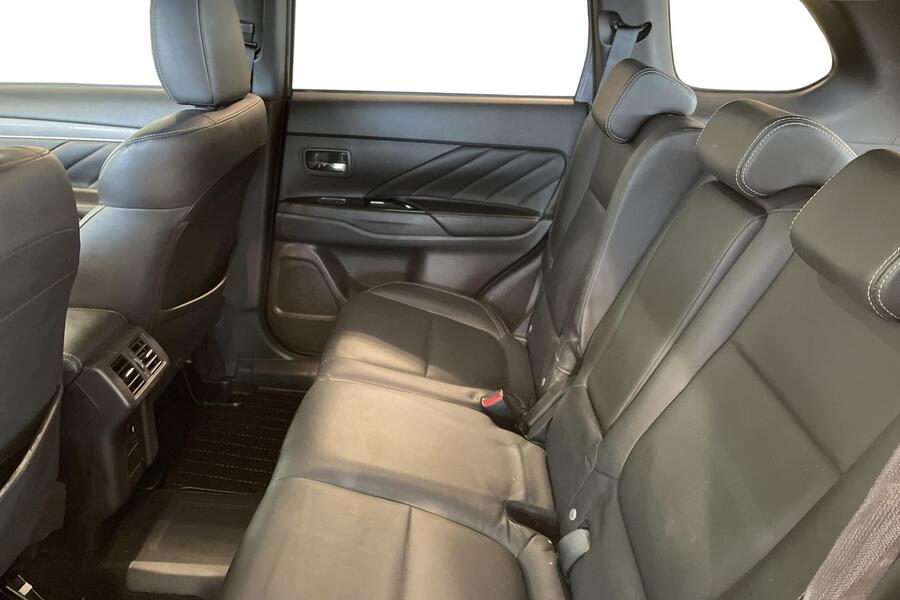 Mitsubishi Outlander PHEV vaihtoauto