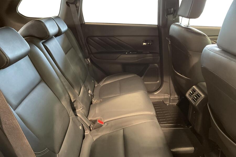 Mitsubishi Outlander PHEV vaihtoauto