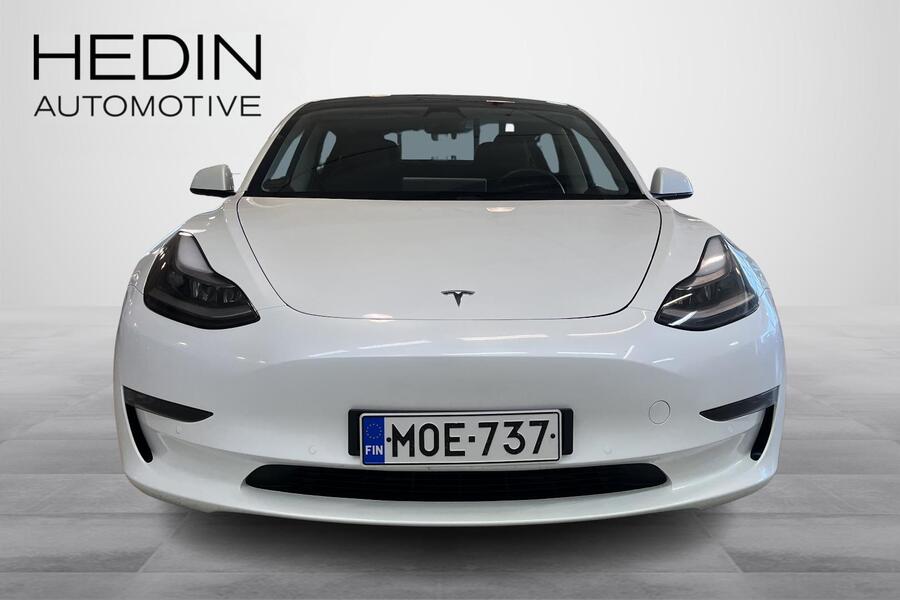 Tesla Model 3 vaihtoauto