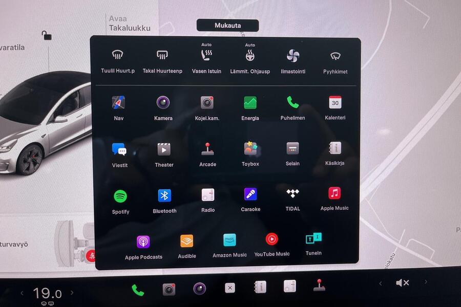 Tesla Model 3 vaihtoauto