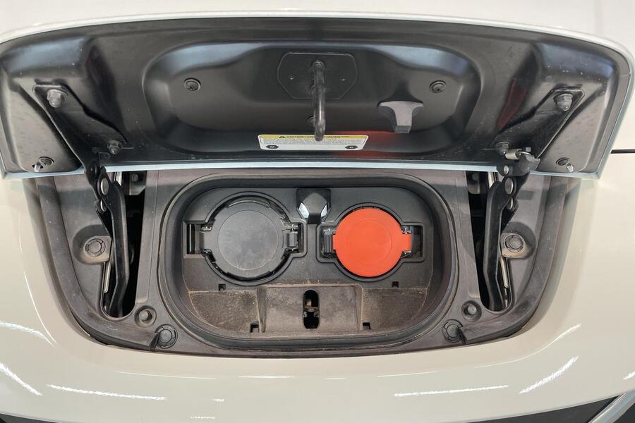 Nissan Leaf vaihtoauto