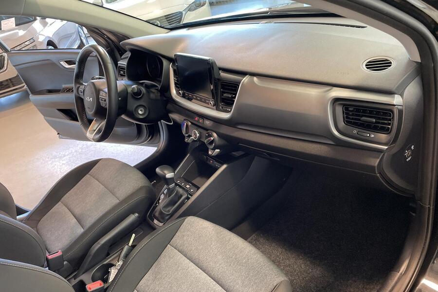 Kia Stonic vaihtoauto