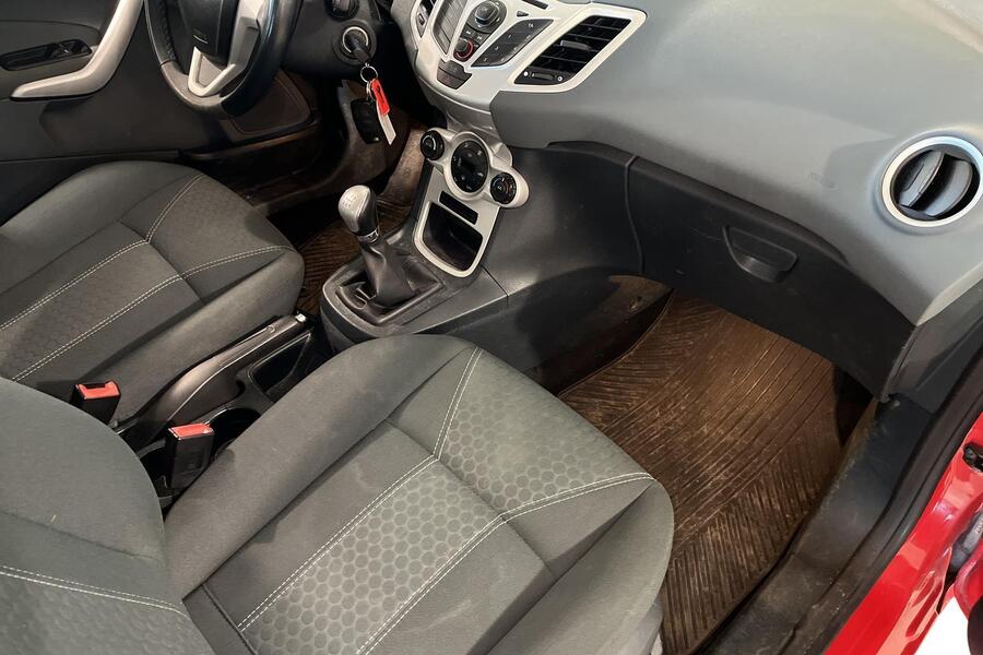 Ford Fiesta vaihtoauto