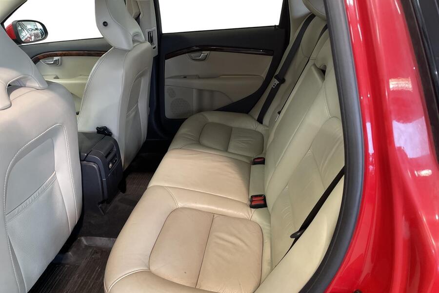 Volvo V70 vaihtoauto