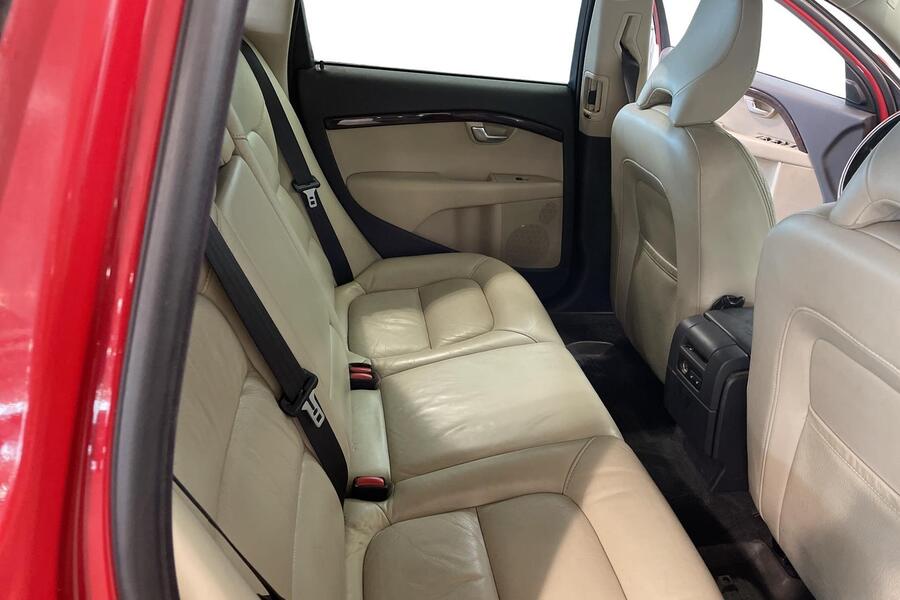 Volvo V70 vaihtoauto