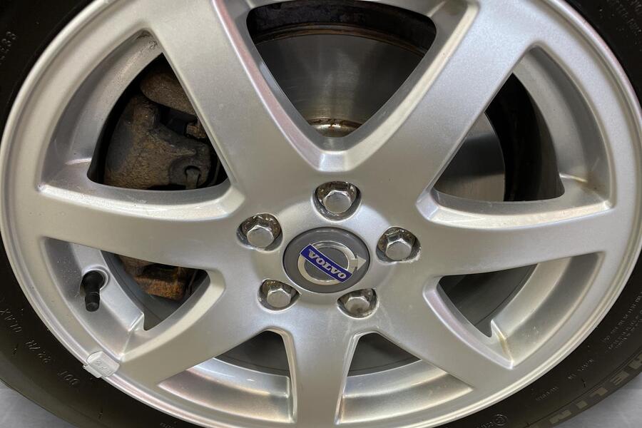 Volvo V70 vaihtoauto