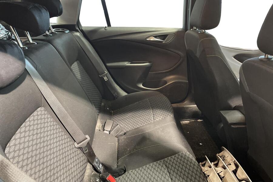 Opel Astra vaihtoauto