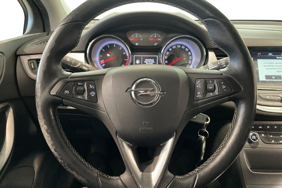 Opel Astra vaihtoauto