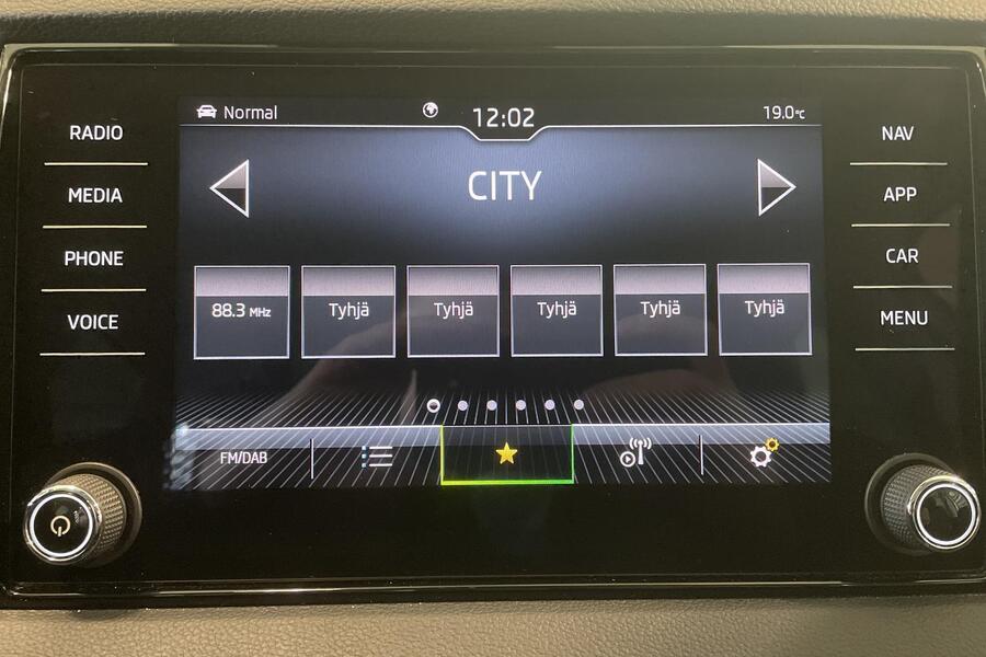 Skoda Karoq vaihtoauto