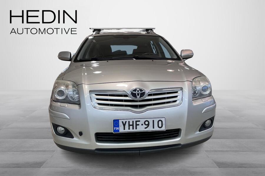 Toyota Avensis vaihtoauto