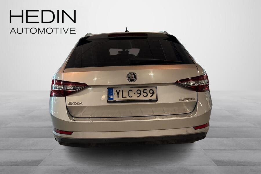 Skoda Superb vaihtoauto