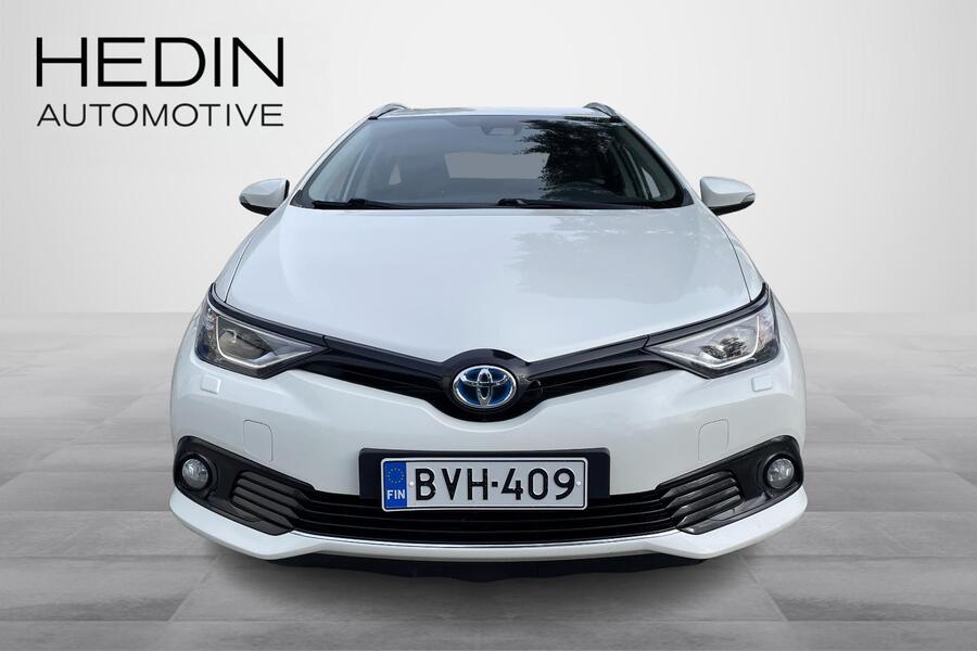 Toyota Auris vaihtoauto