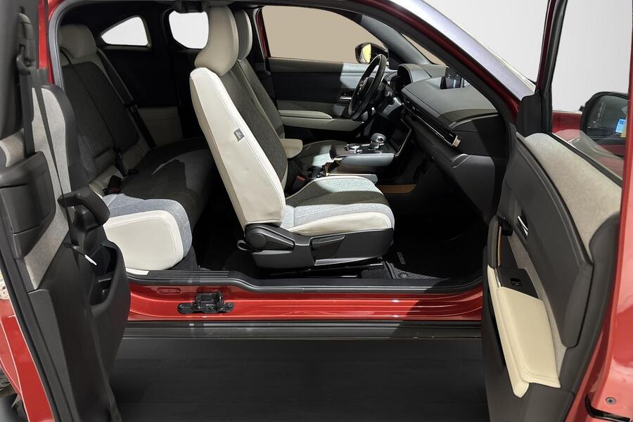 Mazda MX-30 vaihtoauto