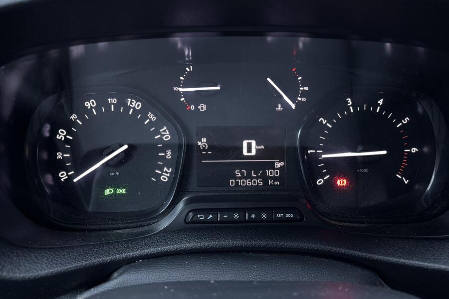 Opel Vivaro vaihtoauto