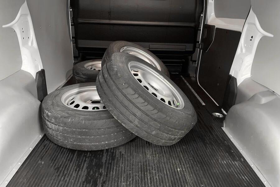 Opel Vivaro vaihtoauto