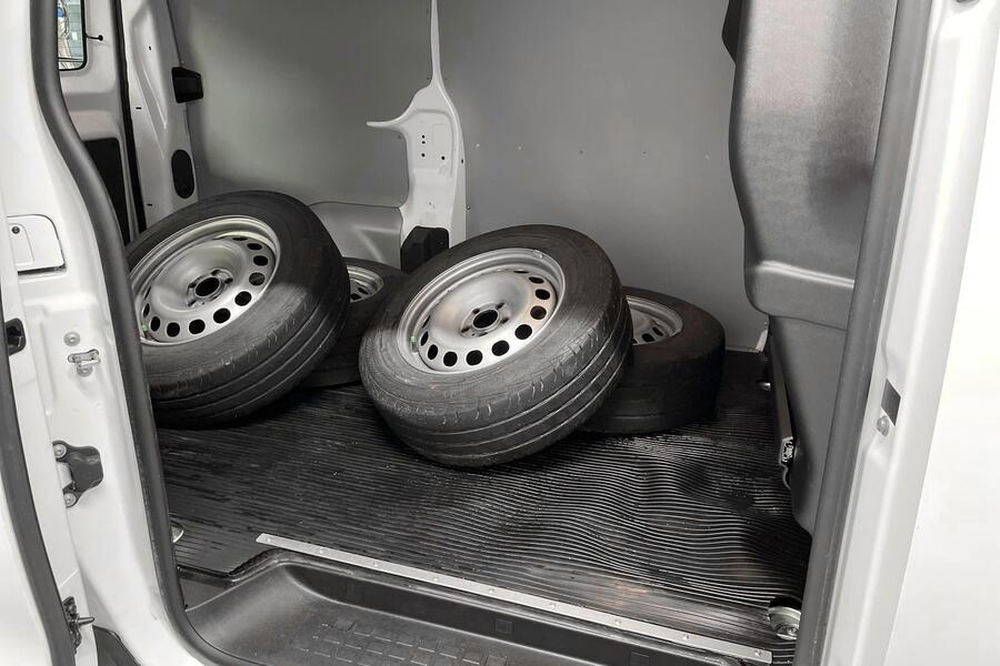 Opel Vivaro vaihtoauto