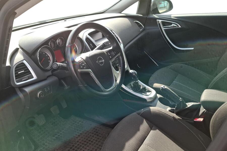 Opel Astra vaihtoauto