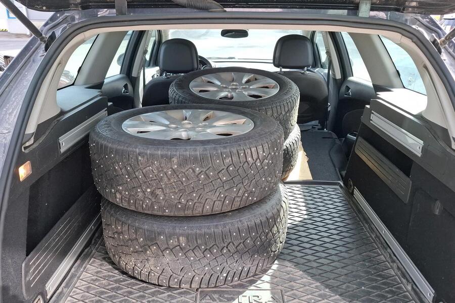 Opel Astra vaihtoauto