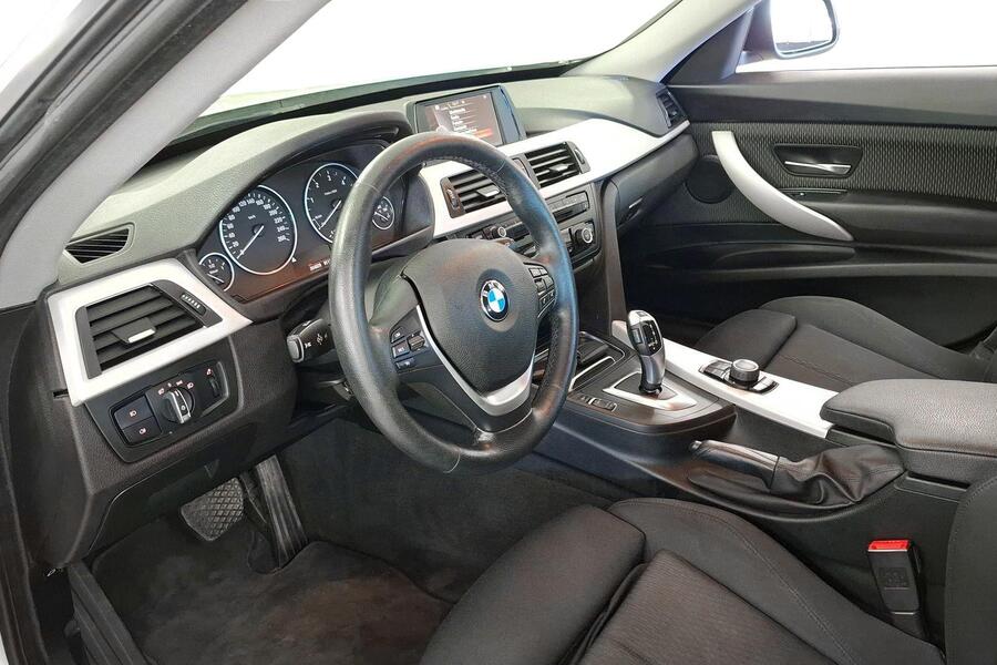 BMW 320 vaihtoauto
