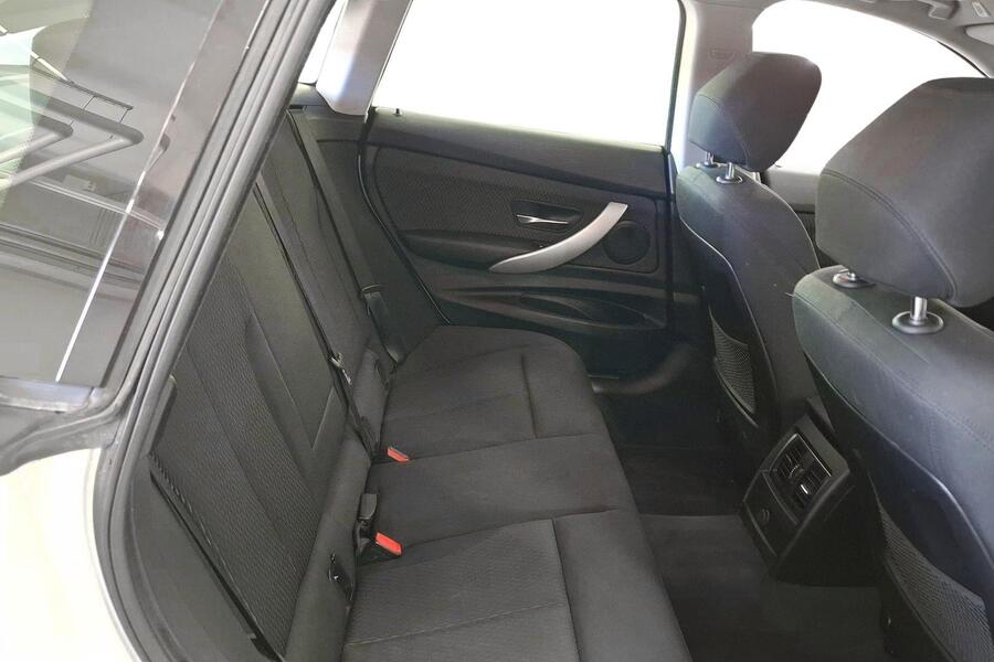 BMW 320 vaihtoauto