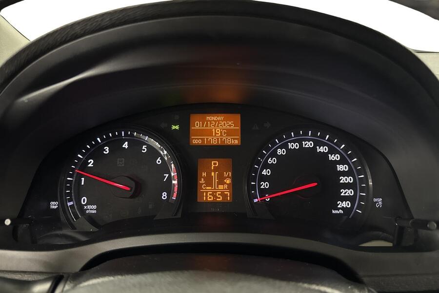 Toyota Avensis vaihtoauto