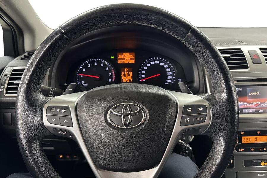 Toyota Avensis vaihtoauto