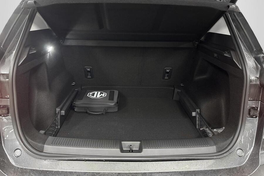 MG MGS5 EV vaihtoauto