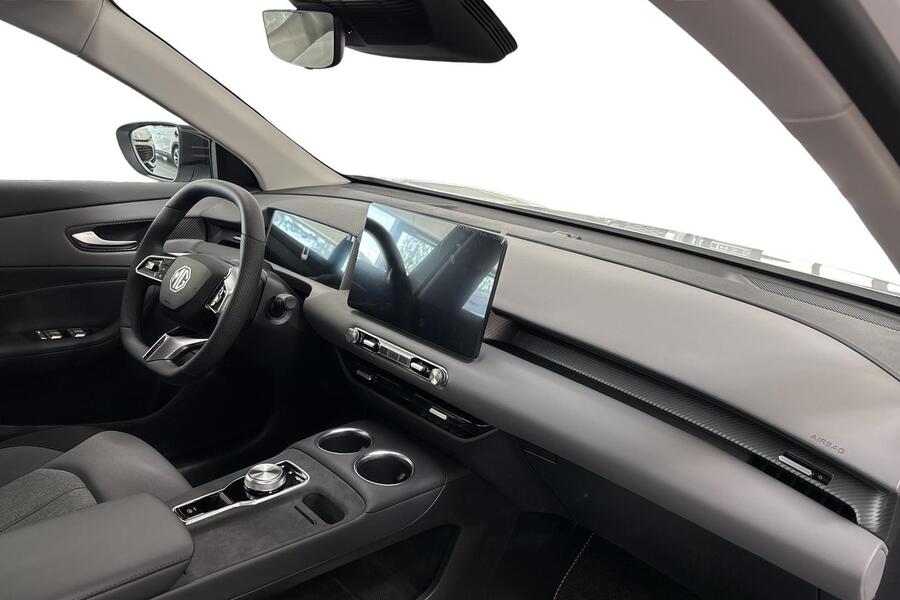 MG MGS5 EV vaihtoauto