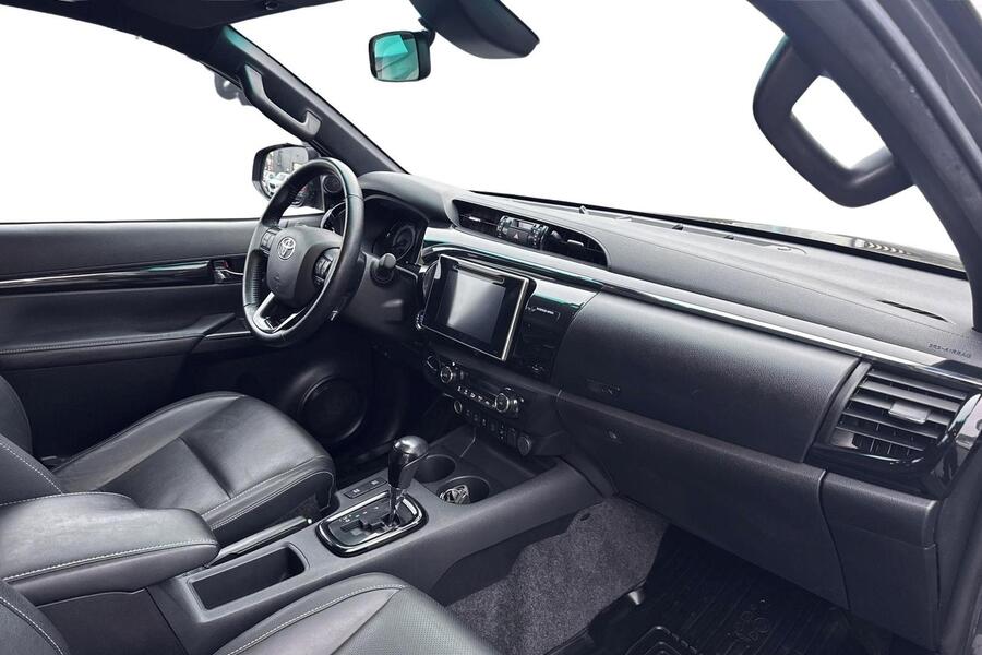 Toyota Hilux vaihtoauto