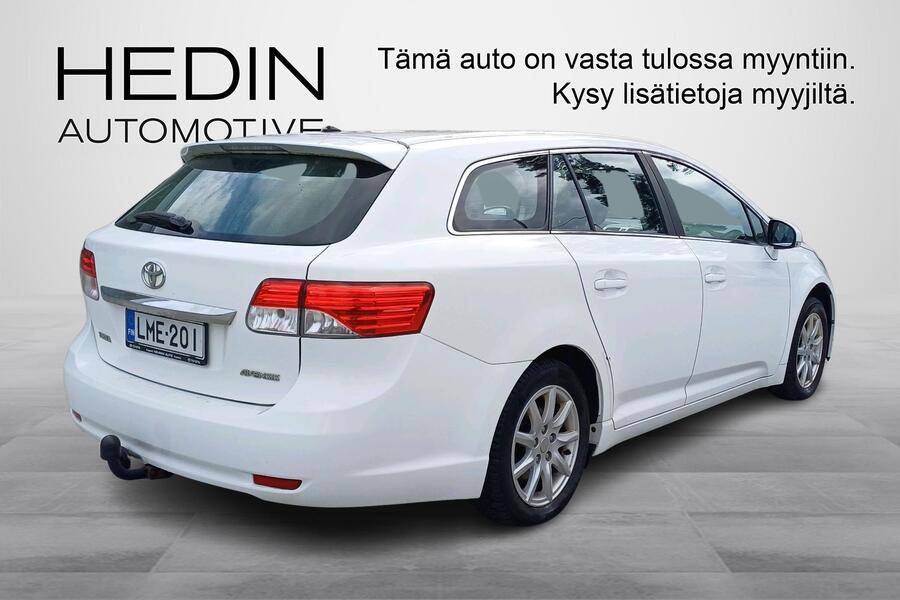 Toyota Avensis vaihtoauto