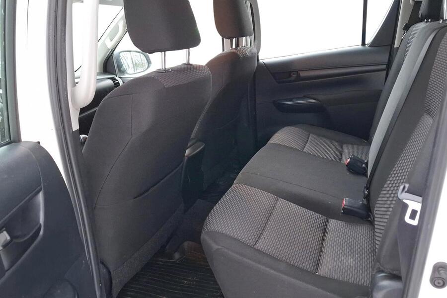 Toyota Hilux vaihtoauto