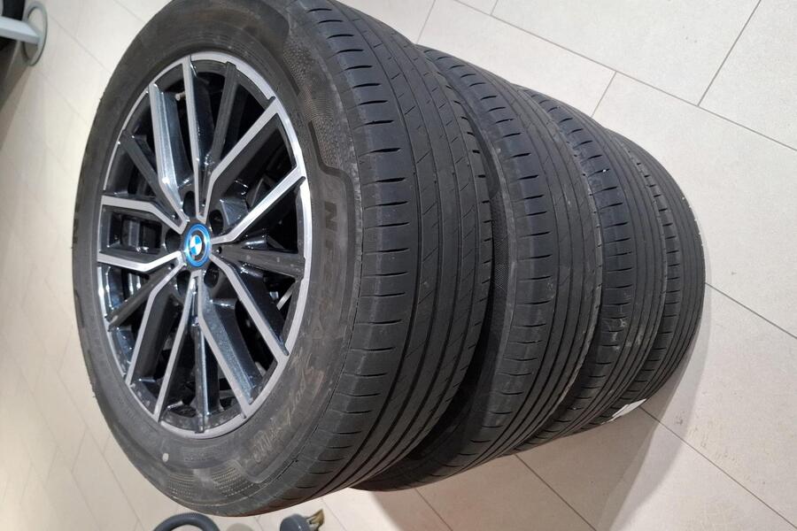 BMW X1 vaihtoauto