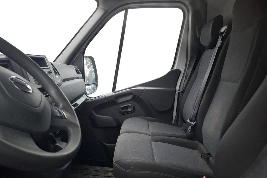 Nissan NV400 vaihtoauto