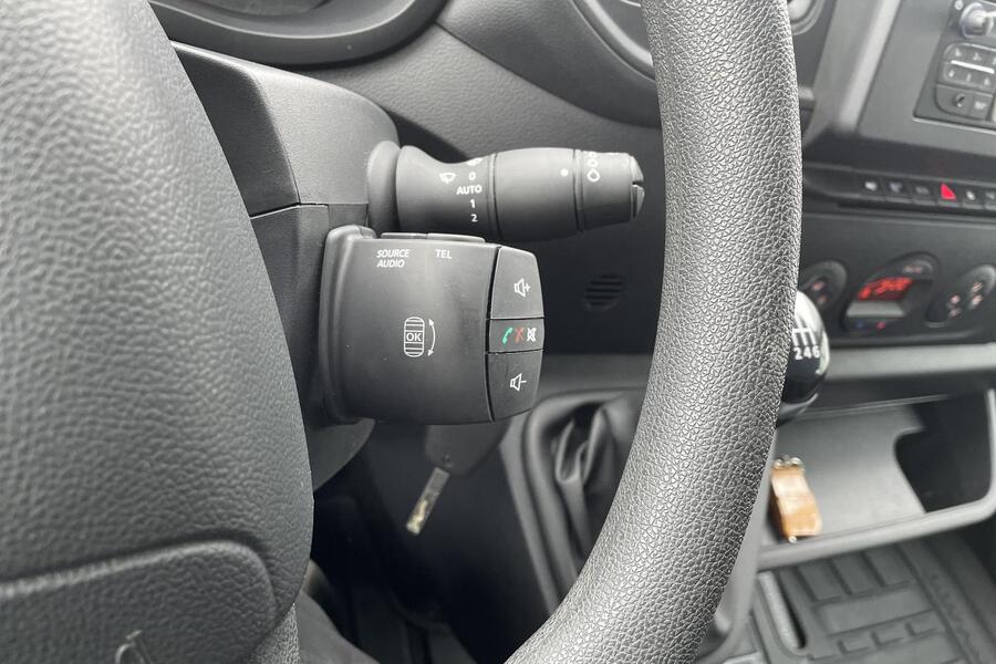 Nissan NV400 vaihtoauto