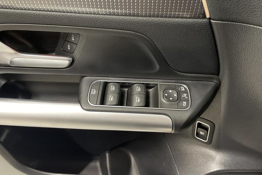 Mercedes-Benz EQA vaihtoauto