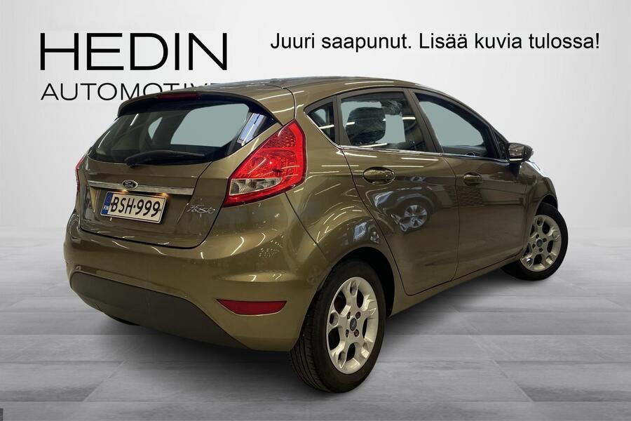 Ford Fiesta vaihtoauto